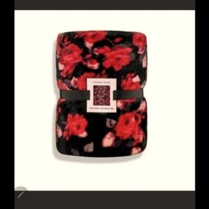 Victoria Secret plush sherpa Large Blanket